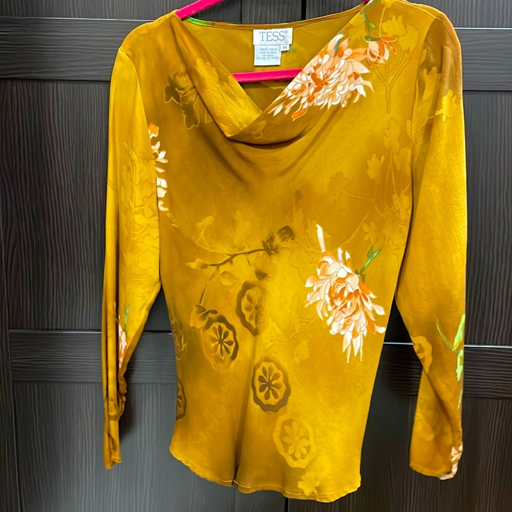 100% Silk Beautiful Unique Asian Inspired Blouse